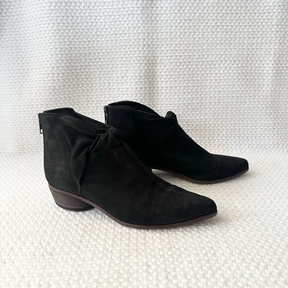 LD Tuttle The Marble Twist Knot Black Leather Pointed Ankle Boot Booties 37 - Picture 1 of 12